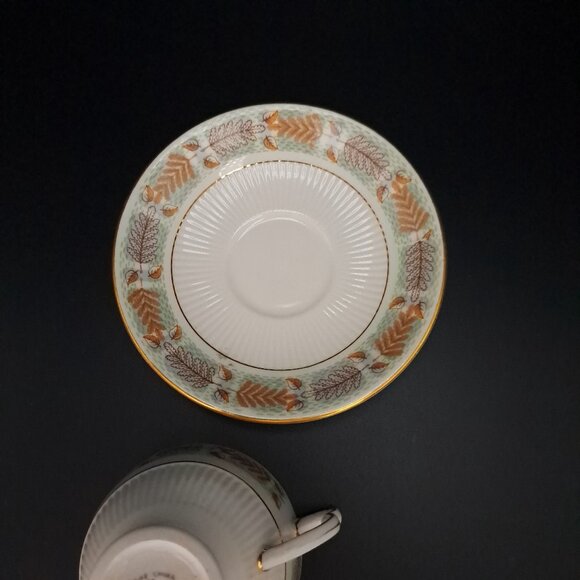 Colclough Bone China Teacup & Saucer Set Gold Trim Leaf Design England - Picture 5 of 12